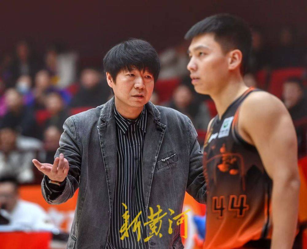 九游官网包含转折点！山东男篮防线松动，全明星赛今晨攻防权衡，悬念犹存，球队文化再被提及的词条